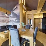 Giewont Hotel apartamentowy 4*