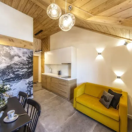 Giewont 4* زاكوباني